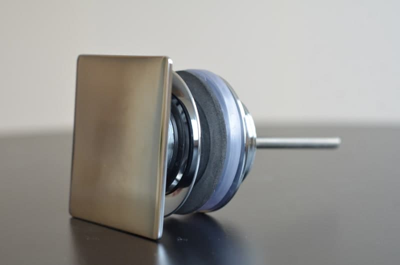 Alterna Pop-Up Ventil Fyrkantig Flat 32 för Tvättställ, Förkromad Mässing